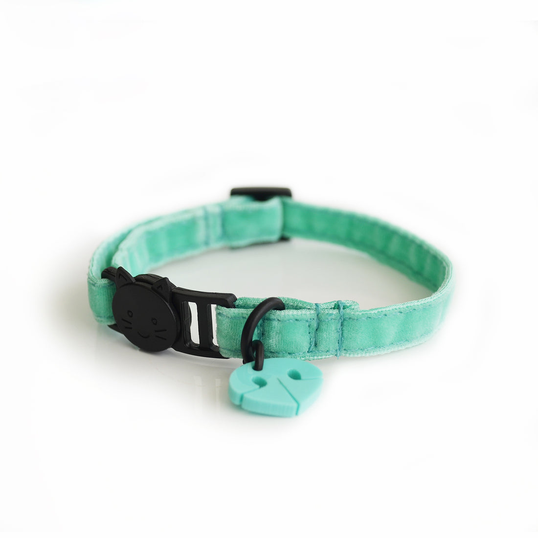 Collar gato terciopelo menta Wawaw para mascotas gatos.