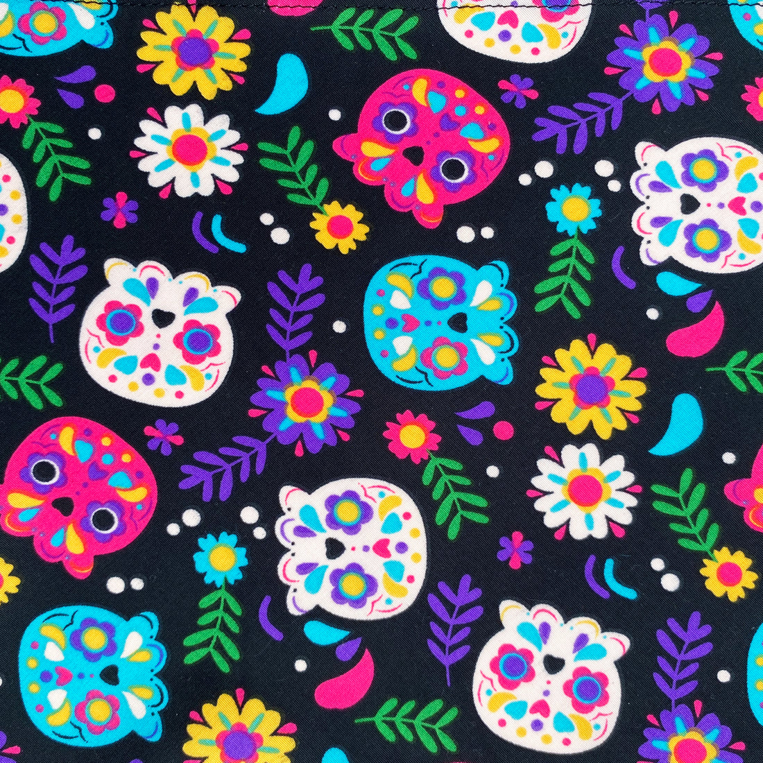 Pañoleta calavera negra Wawaw para mascotas perros y gatos.