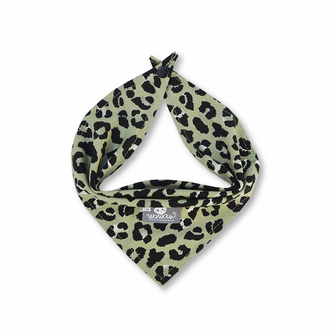 Pañoleta animal print verde Wawaw para mascotas perros y gatos.
