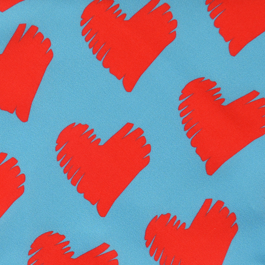 Pañoleta celeste corazones rojos