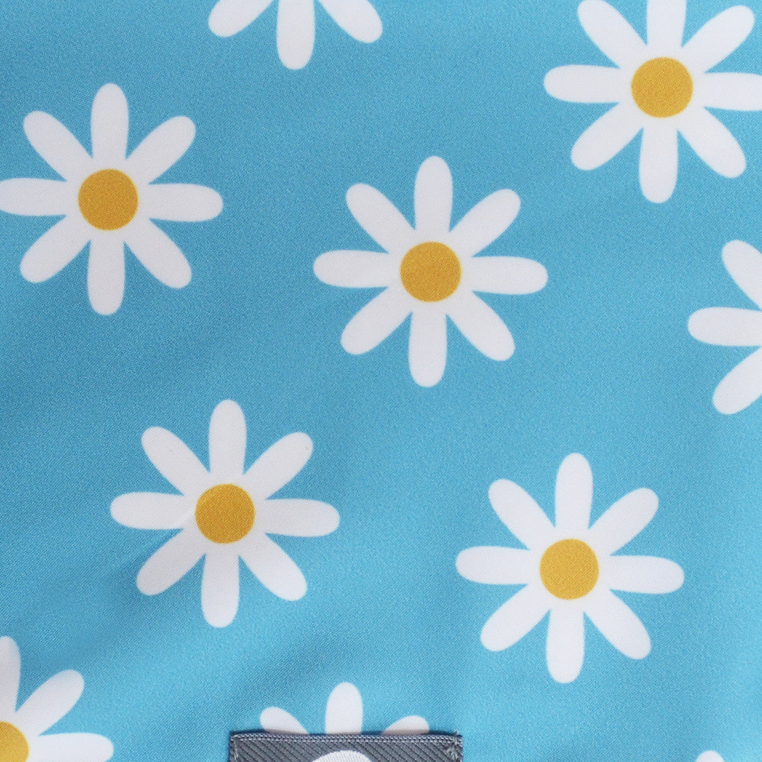 Pañoleta celeste margaritas