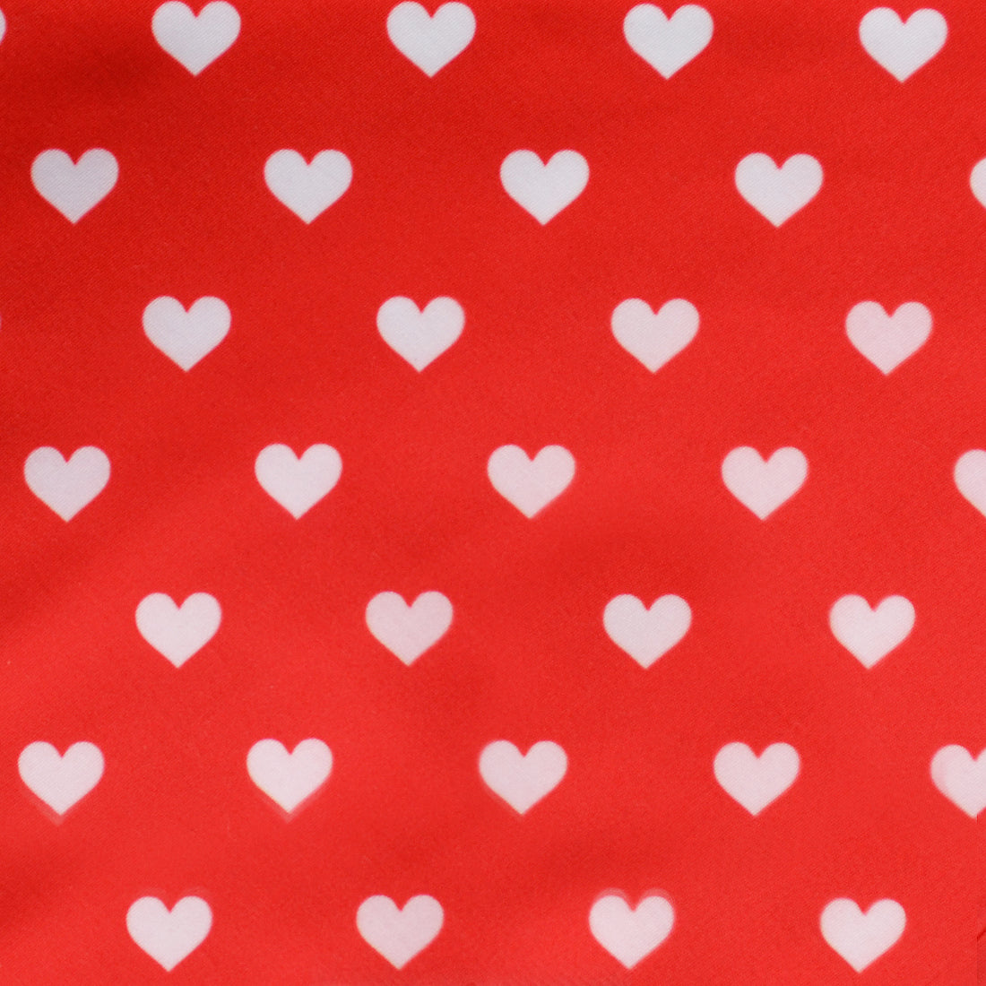 Pañoleta roja corazones blancos Wawaw para mascotas perros y gatos.