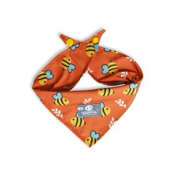 Pañoleta naranja abejitas