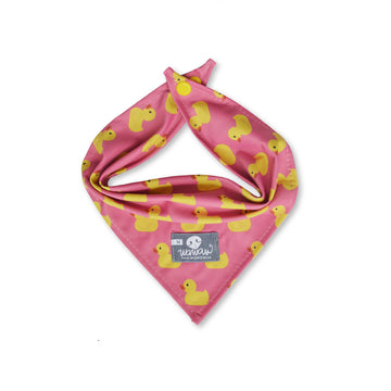 Pañoleta  rosa paticos